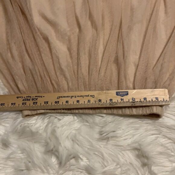 KyeMi Small NWT cream skirt.  Sheer cover over lining. - Picture 8 of 8